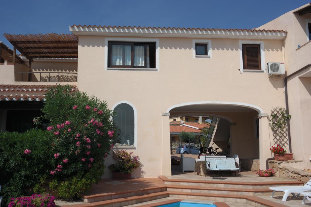 Sardinia Blu Residence Голфо Аранчи Екстериор снимка