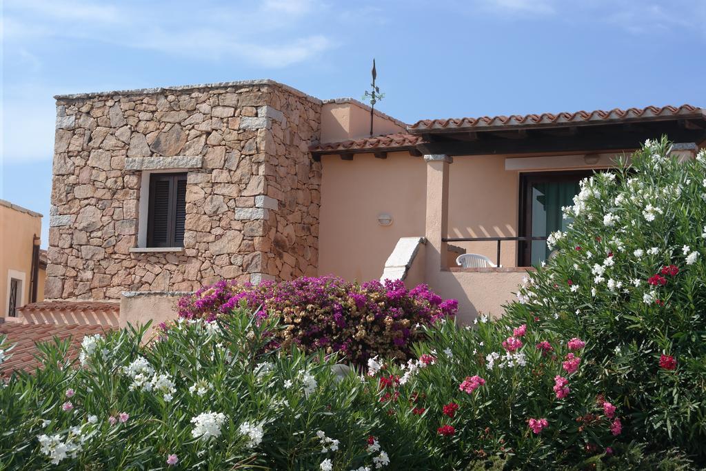 Sardinia Blu Residence Голфо Аранчи Екстериор снимка