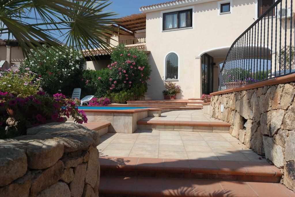 Sardinia Blu Residence Голфо Аранчи Екстериор снимка