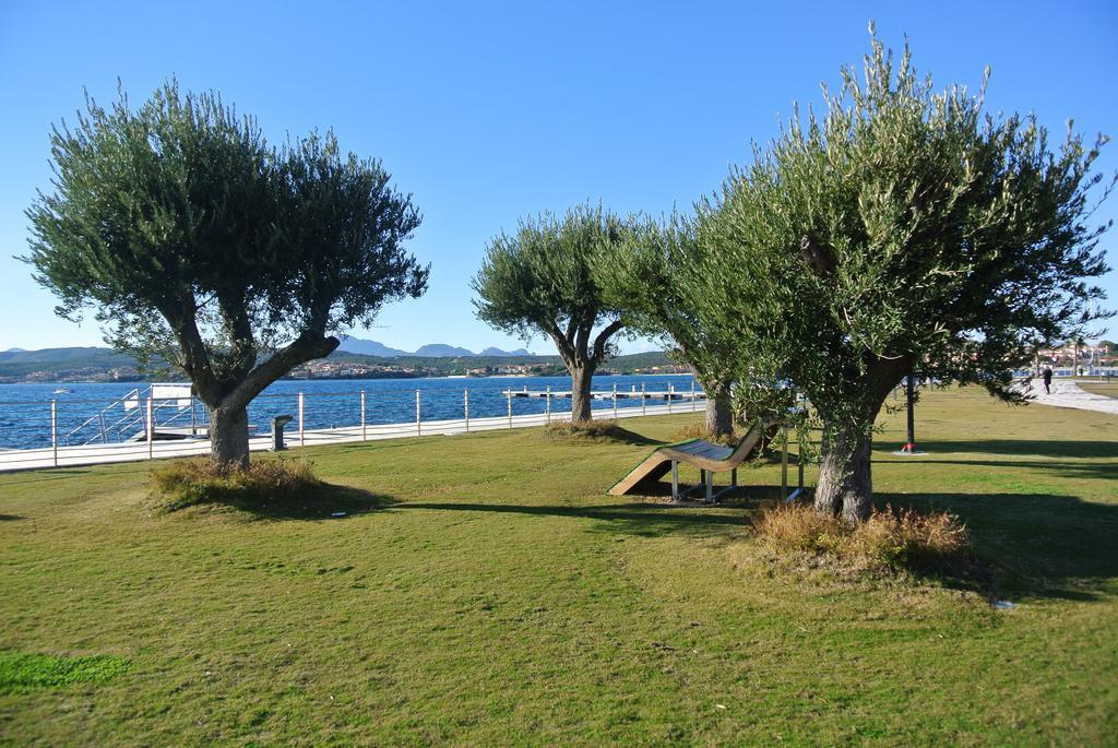 Sardinia Blu Residence Голфо Аранчи Екстериор снимка