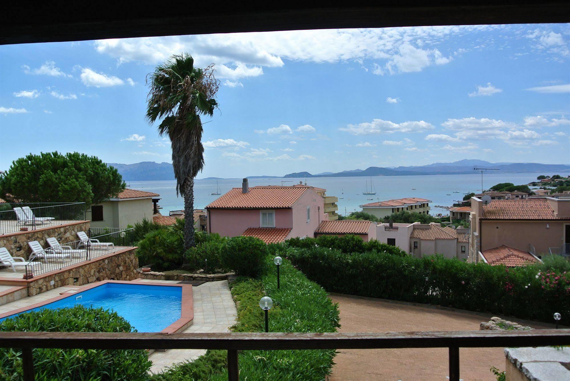 Sardinia Blu Residence Голфо Аранчи Екстериор снимка