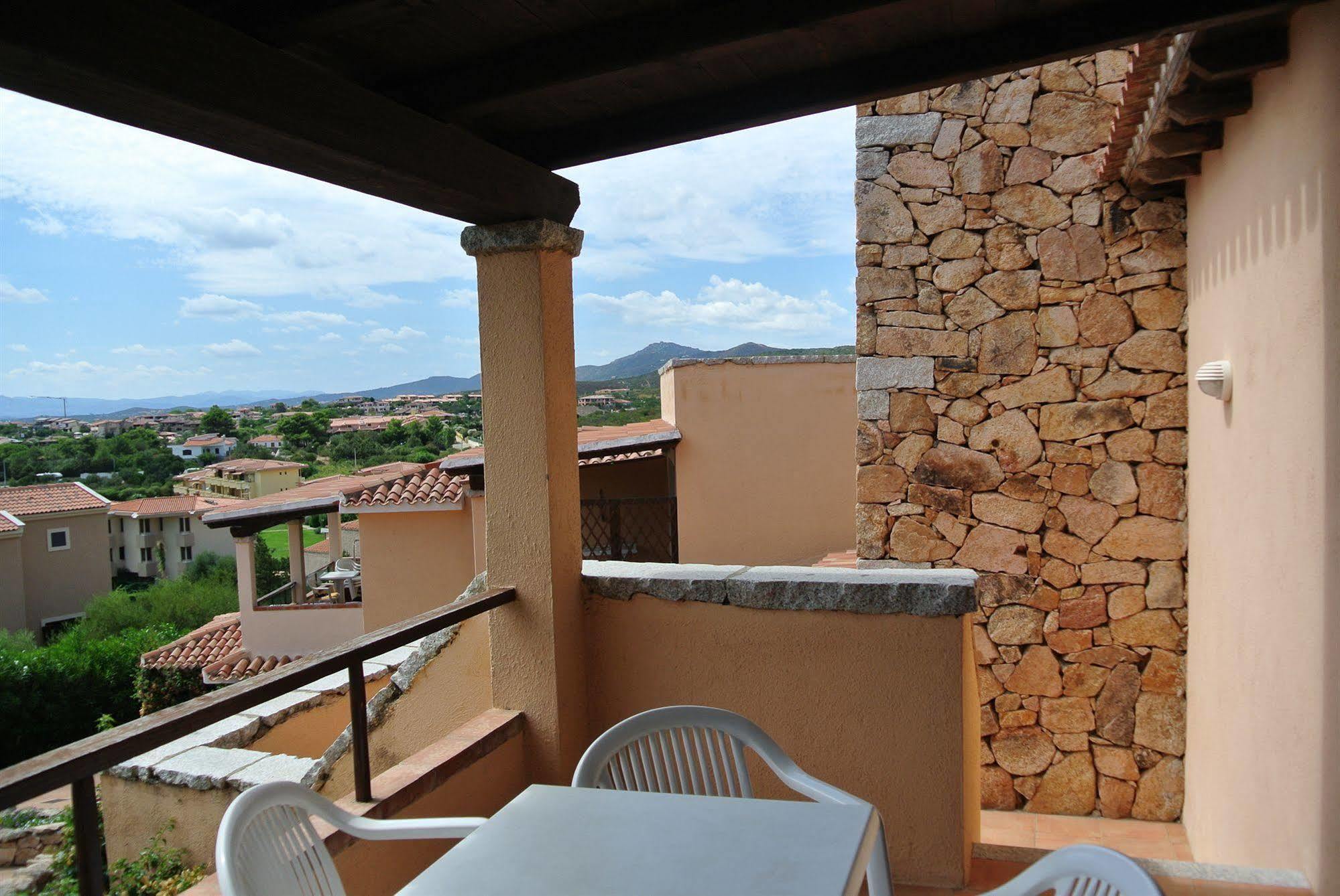 Sardinia Blu Residence Голфо Аранчи Екстериор снимка
